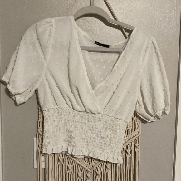 SHEIN Tops - ❤️‍🔥4/$20 - White Cropped Blouse